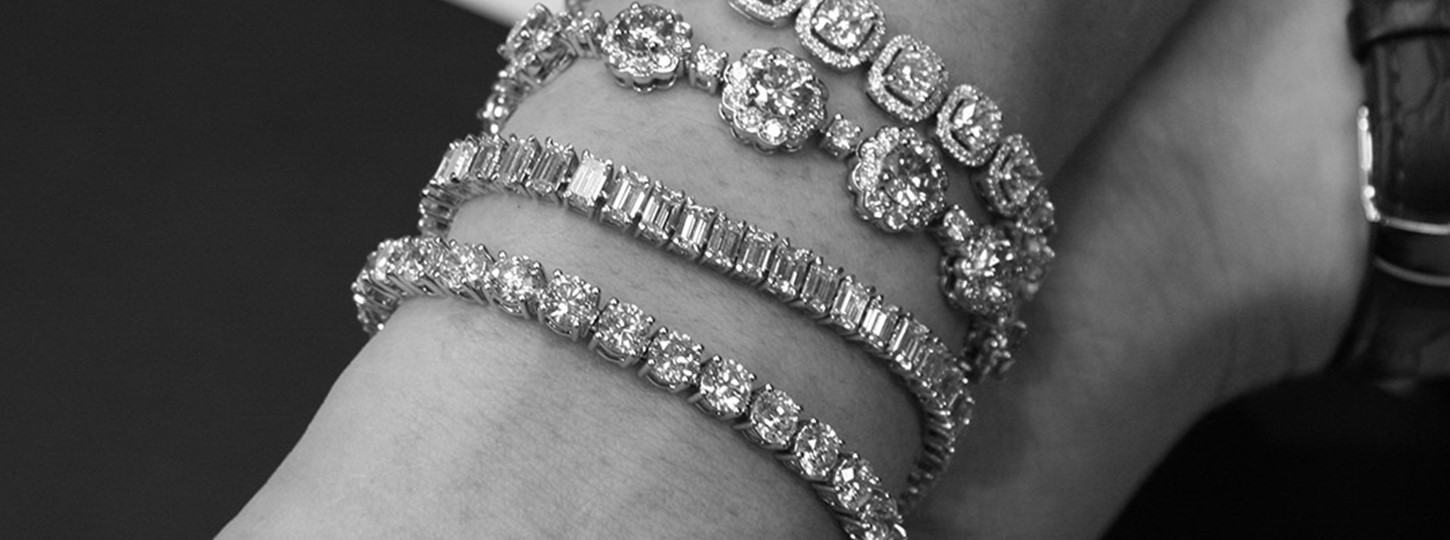 How to accessorise with a diamond tennis bracelet