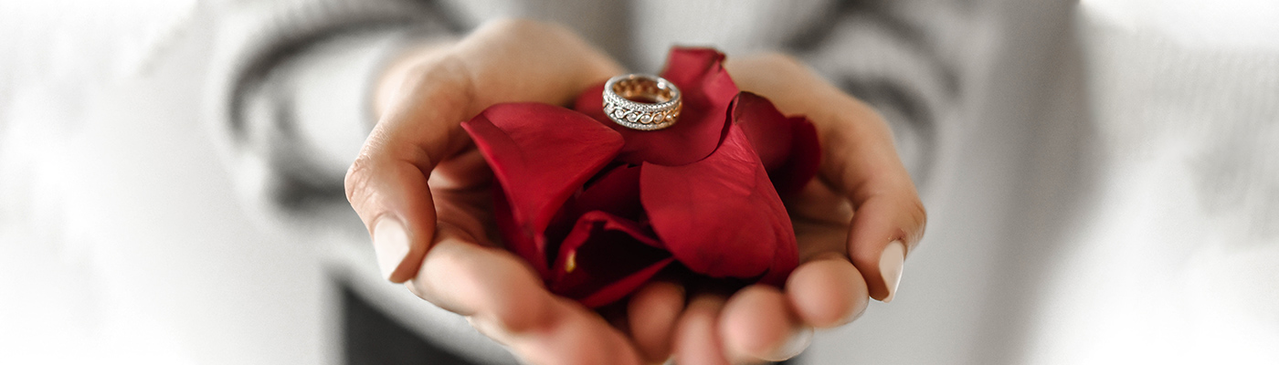 Meghan Markle's eternity ring features hidden birthstones meaning  'patience' and 'trust' | Express.co.uk