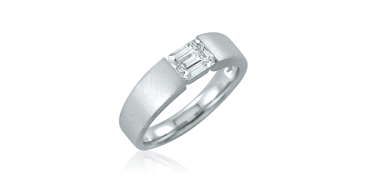Emerald-cut diamond gents ring in 18K white gold by Diamond Rocks