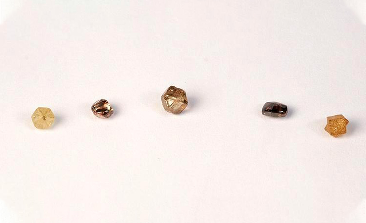 5-piece set of crystallized yellow and brown diamonds from Zaire, Democratic Republic of Congo by Rob Lavinsky, iRocks